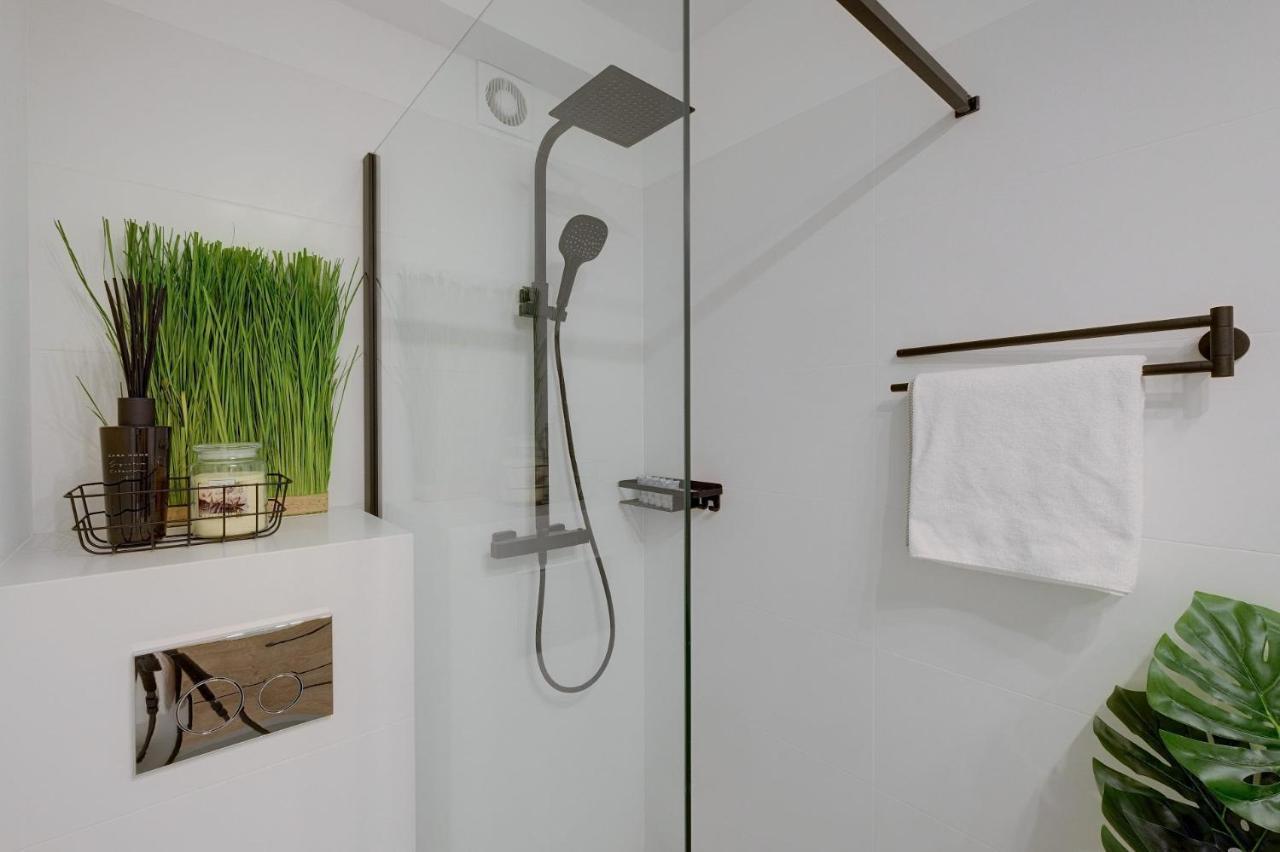Luxurious 3Br Apt Center Varsó Kültér fotó