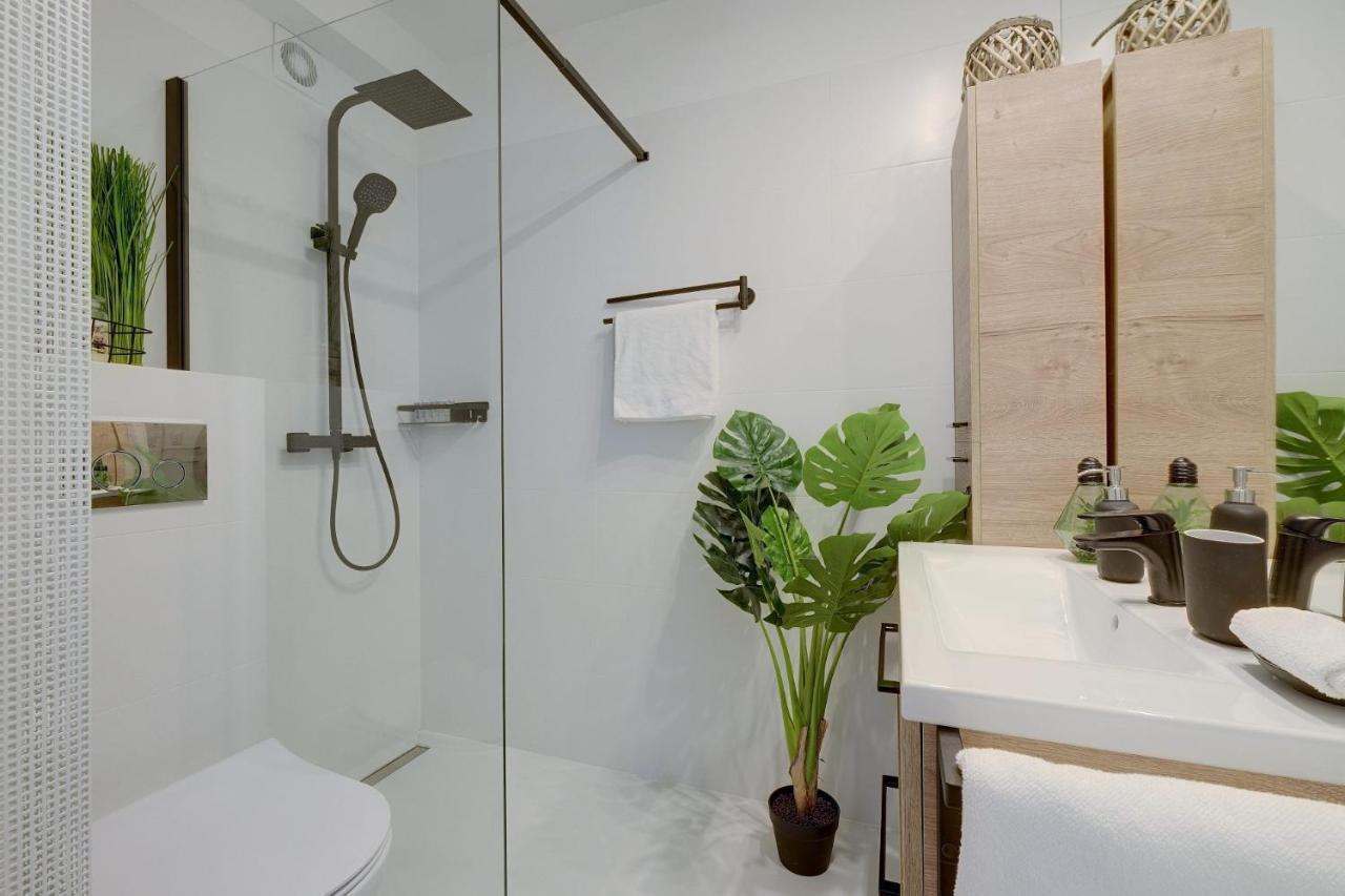 Luxurious 3Br Apt Center Varsó Kültér fotó