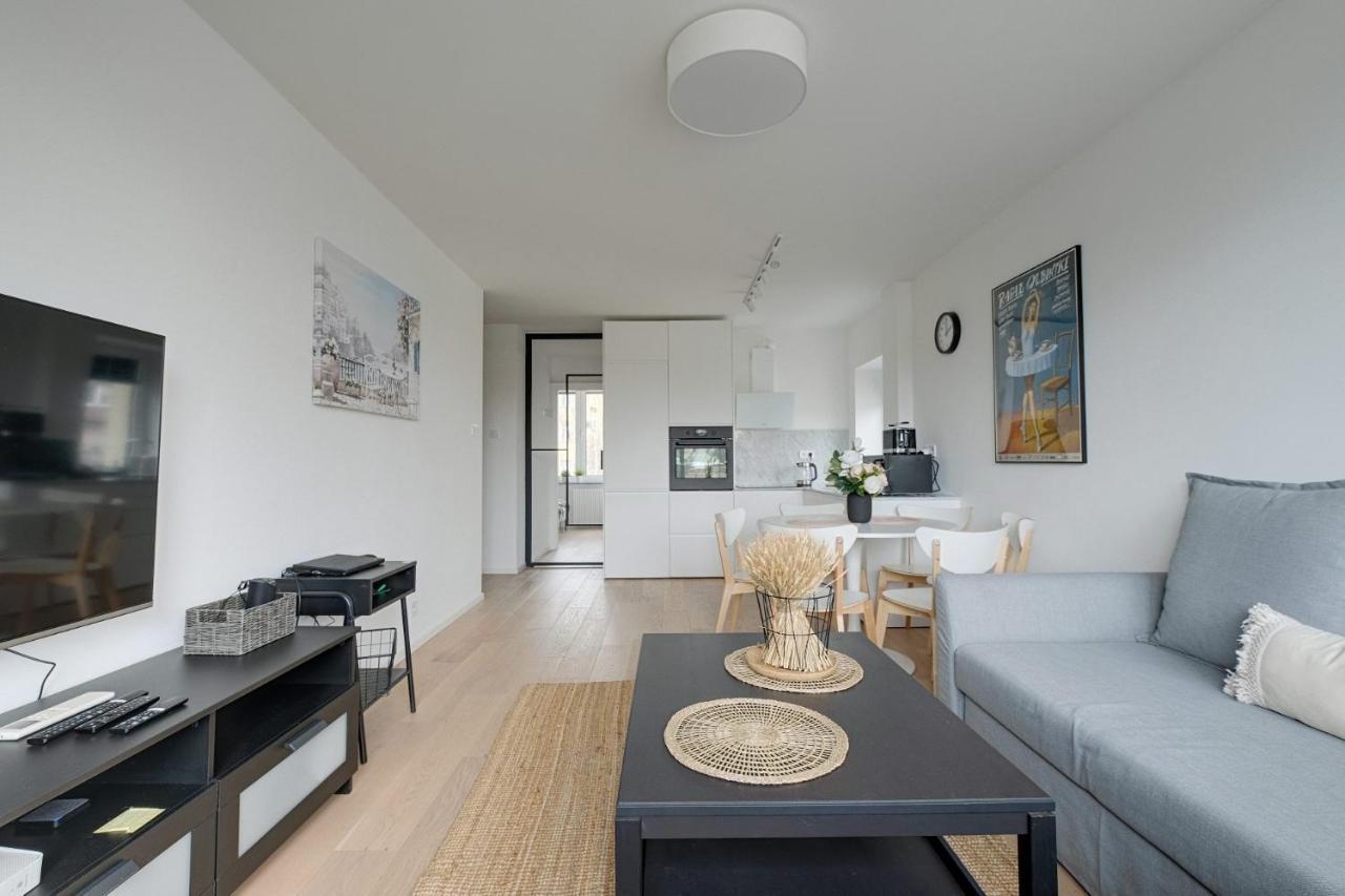 Luxurious 3Br Apt Center Varsó Kültér fotó